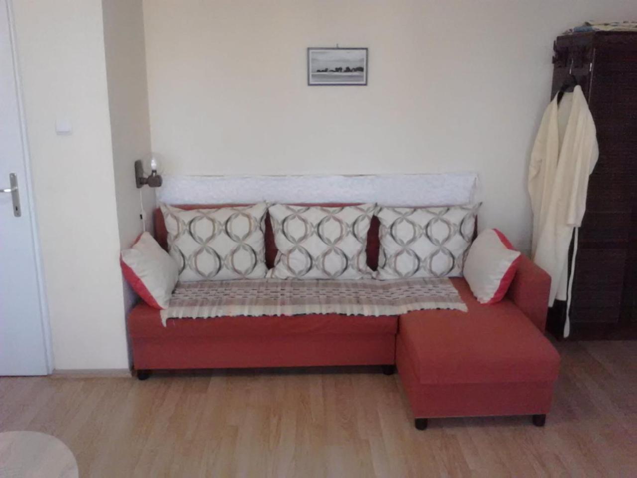 Friends Villa Apartments เฮวิซ ภายนอก รูปภาพ